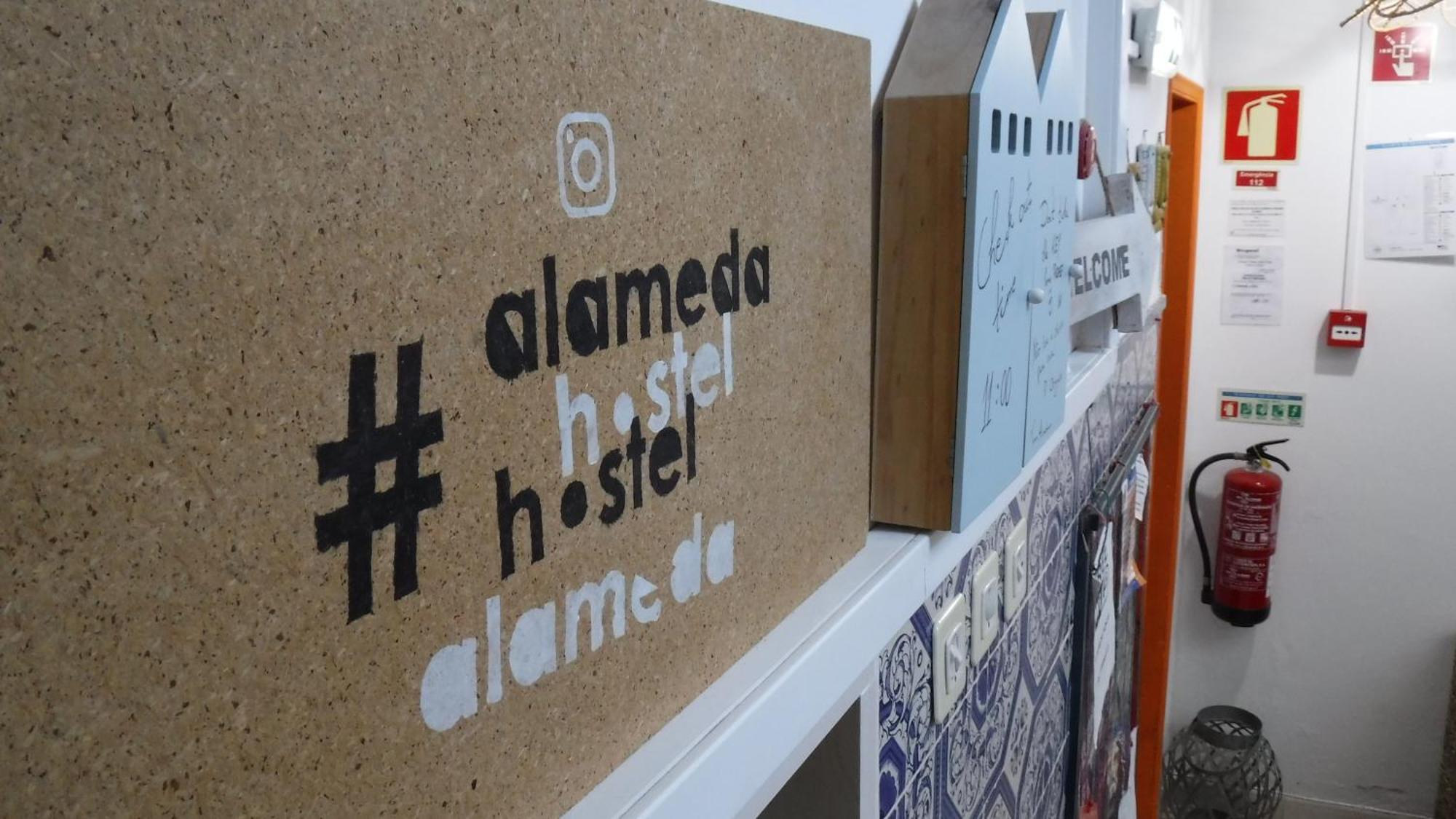 Alameda Hostel Portimao Luaran gambar