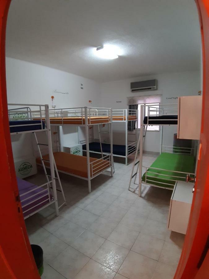Alameda Hostel Portimao Luaran gambar
